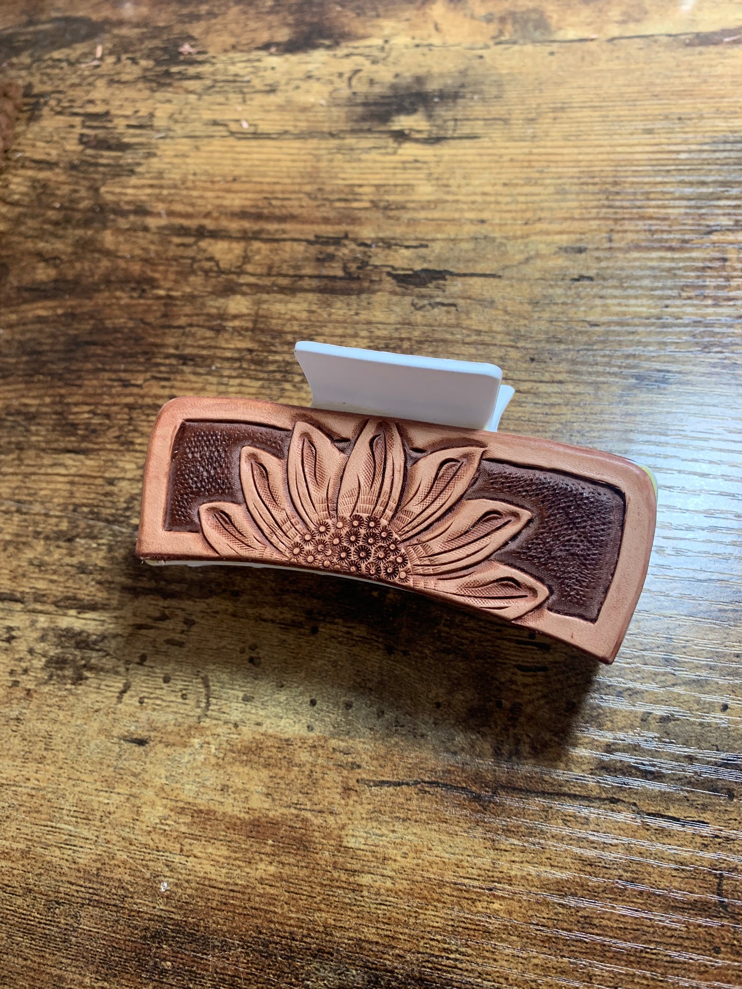 Single Sunflower Claw Clip - 4 inch