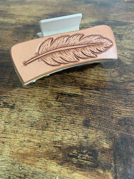 Feather Claw Clip - 4 Inch